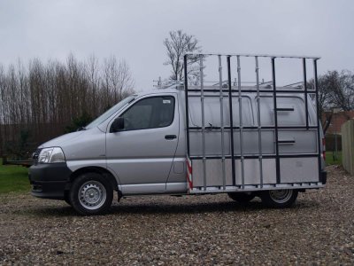 13-van-glassrack.jpg