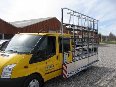 34-flatbedtruck-glassrack.jpg